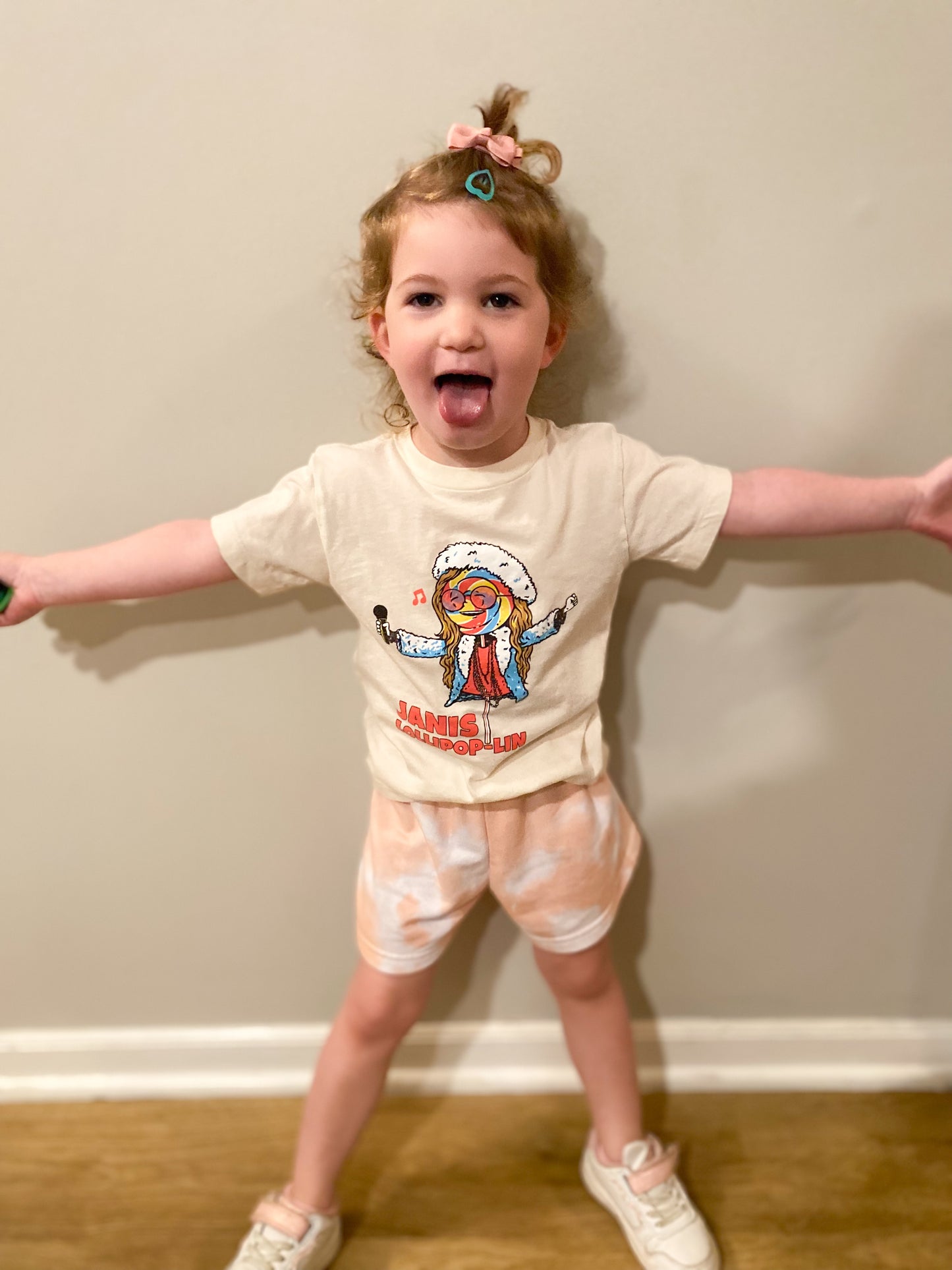 3-year old wearing janis lollipoplin t-shirt