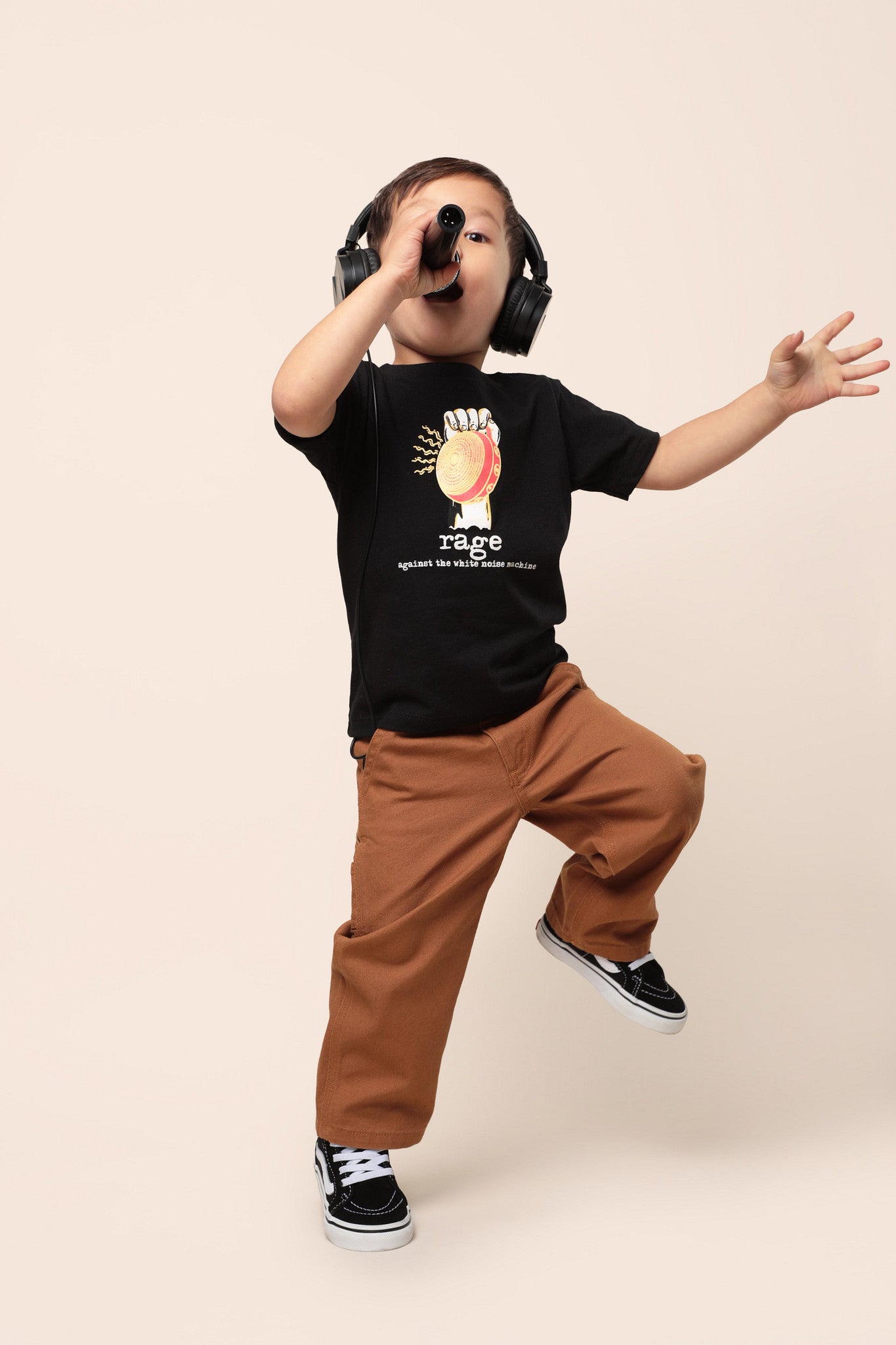RAGE AGAINST THE WHITE NOISE MACHINE Kids Tee – Little Groupies